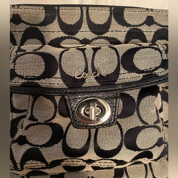 Coach signature c pattern crossbody bag - Picture 5 of 10